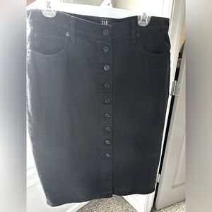GAP black denim mini skirt
